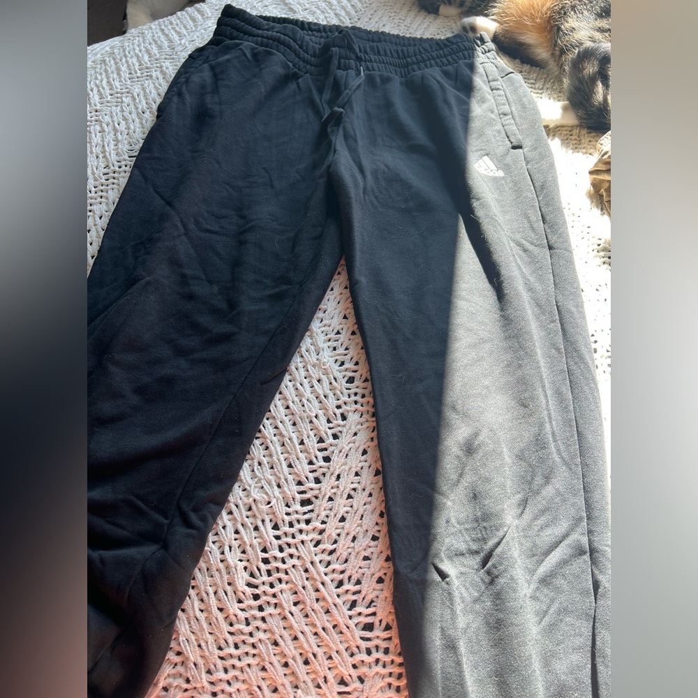Adidas sweat pants. size large.
